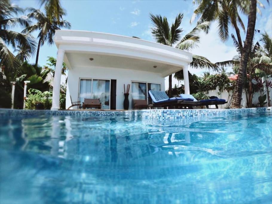 Sofia Beach Front Villa *