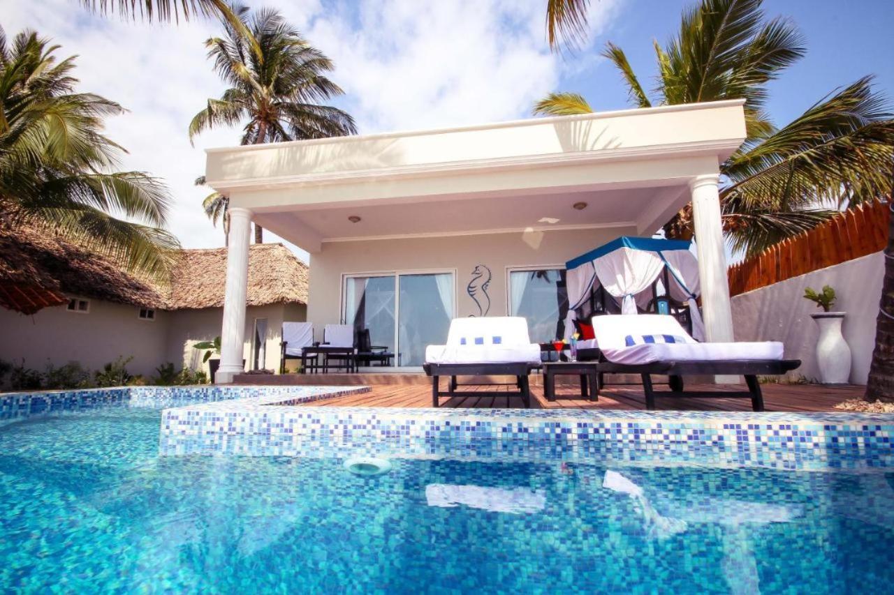 Villa Sofia Beach Front *